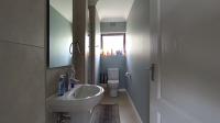 Bathroom 2 - 5 square meters of property in Kyalami Hills