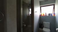 Bathroom 2 - 5 square meters of property in Kyalami Hills