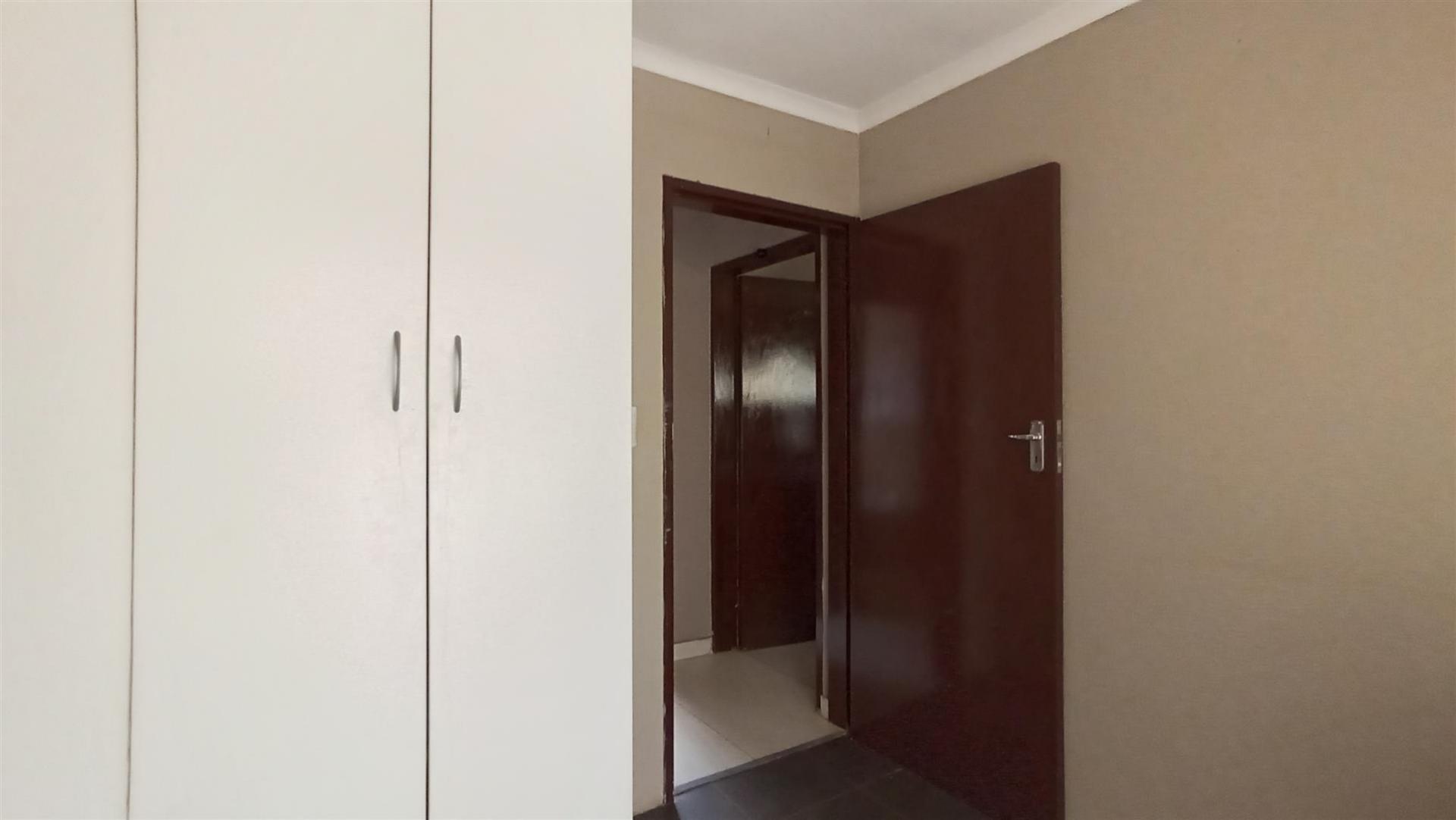 Bed Room 2 - 8 square meters of property in The Orchards