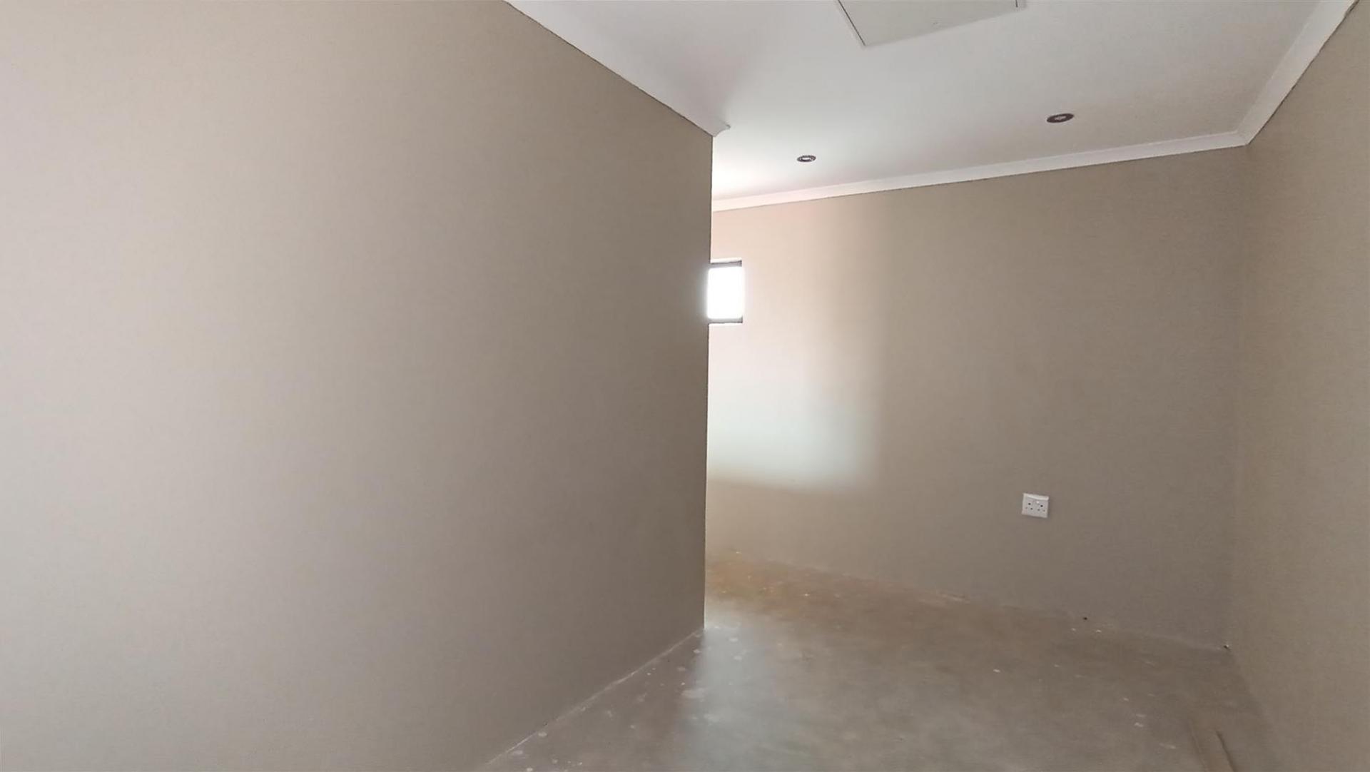 Spaces - 36 square meters of property in The Orchards