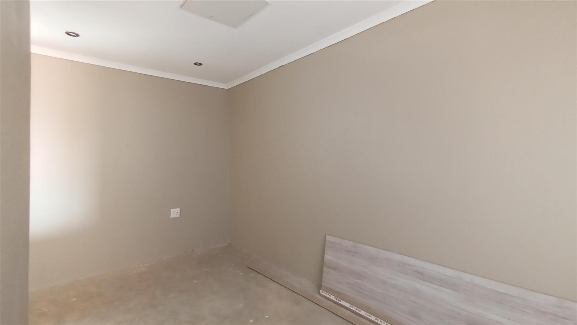 Spaces - 36 square meters of property in The Orchards