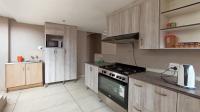 Kitchen - 13 square meters of property in The Orchards