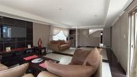Lounges - 25 square meters of property in The Orchards