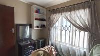 Bed Room 1 - 7 square meters of property in The Orchards