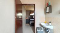 Bathroom 2 - 4 square meters of property in The Orchards