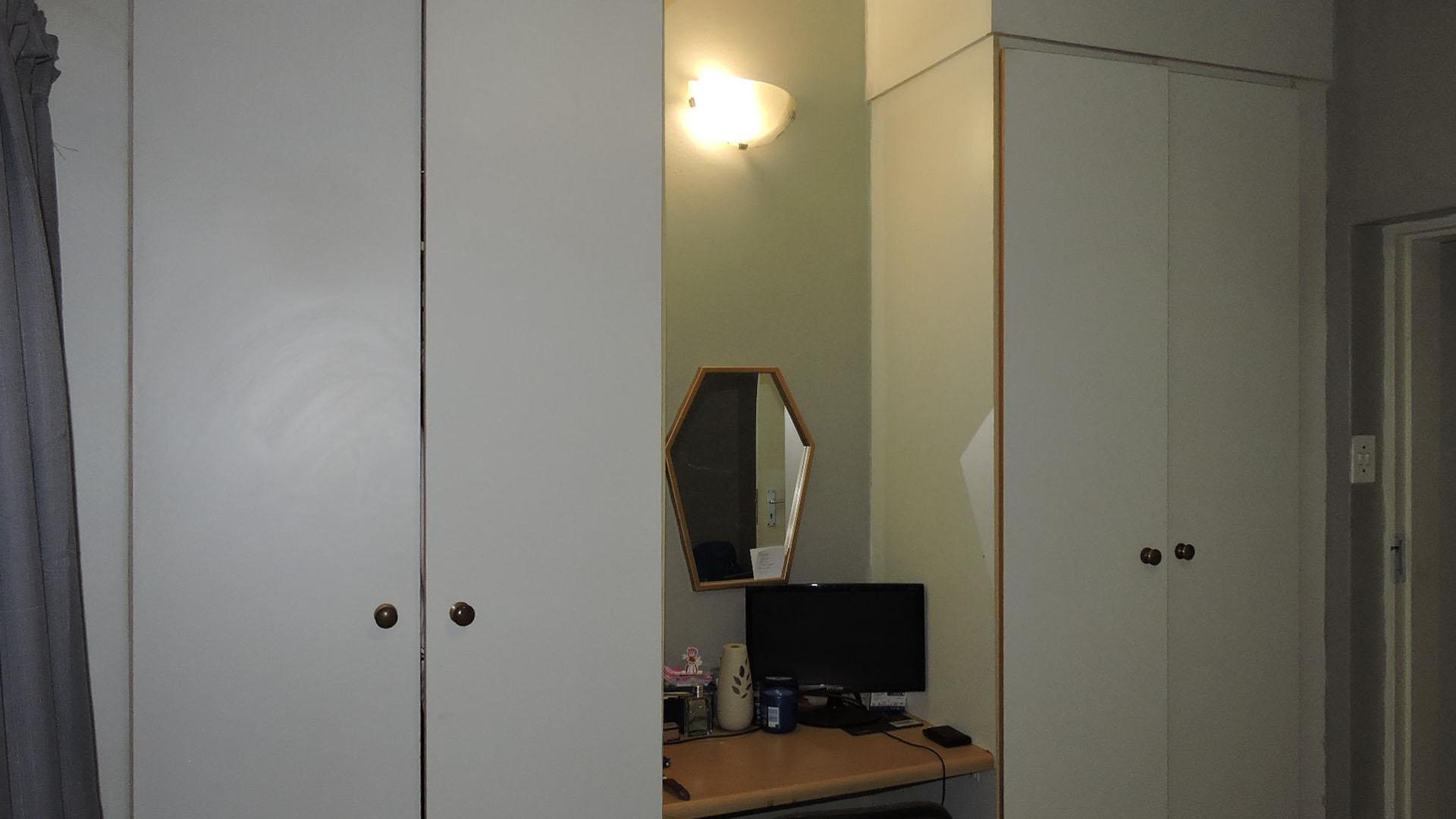 Bed Room 1 - 13 square meters of property in Waterkloof Glen