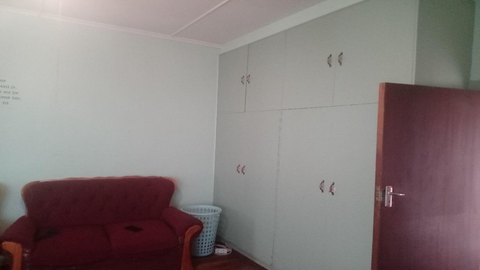 Bed Room 1 of property in Colesburg (Colesberg)