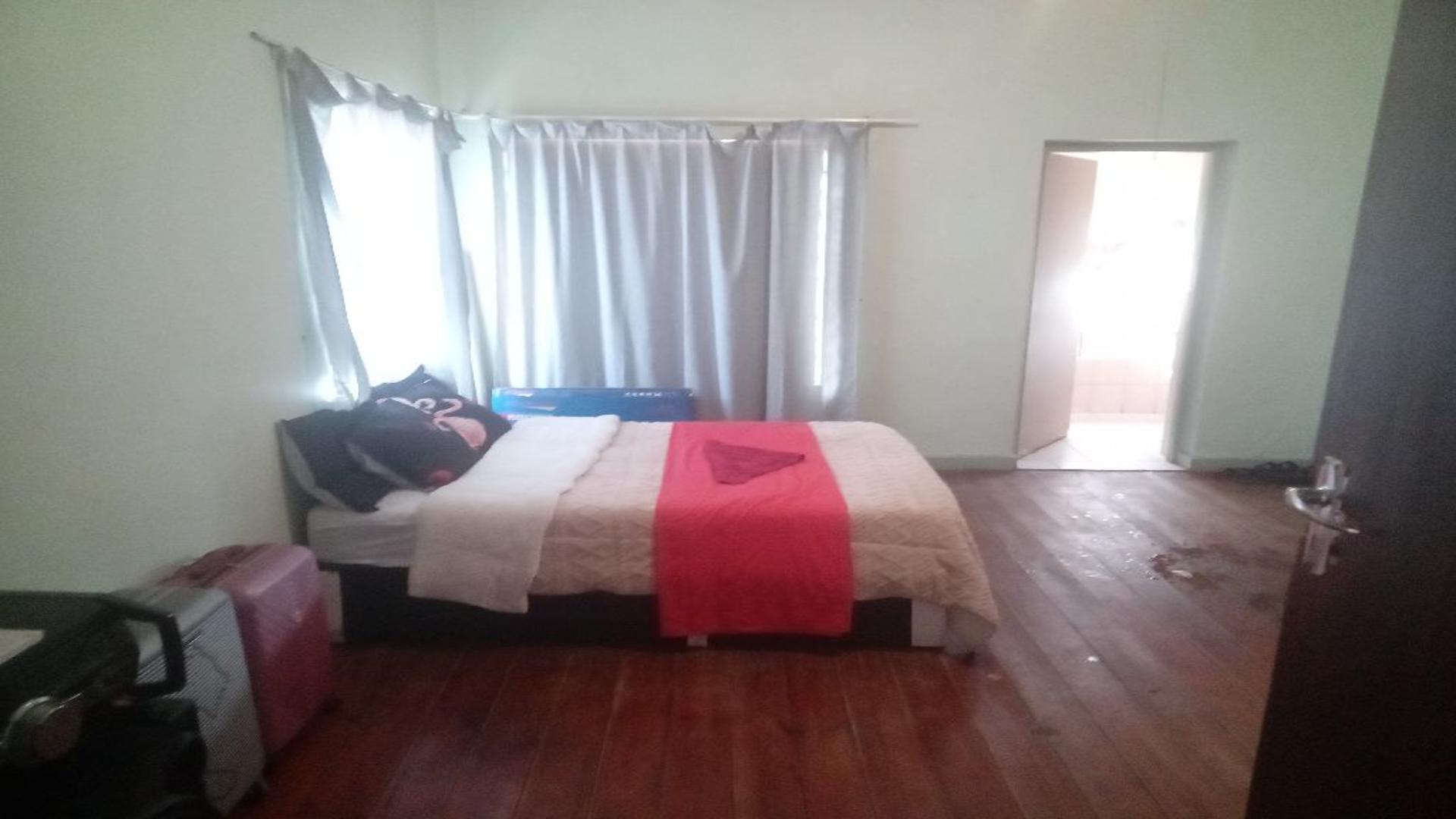 Bed Room 1 of property in Colesburg (Colesberg)