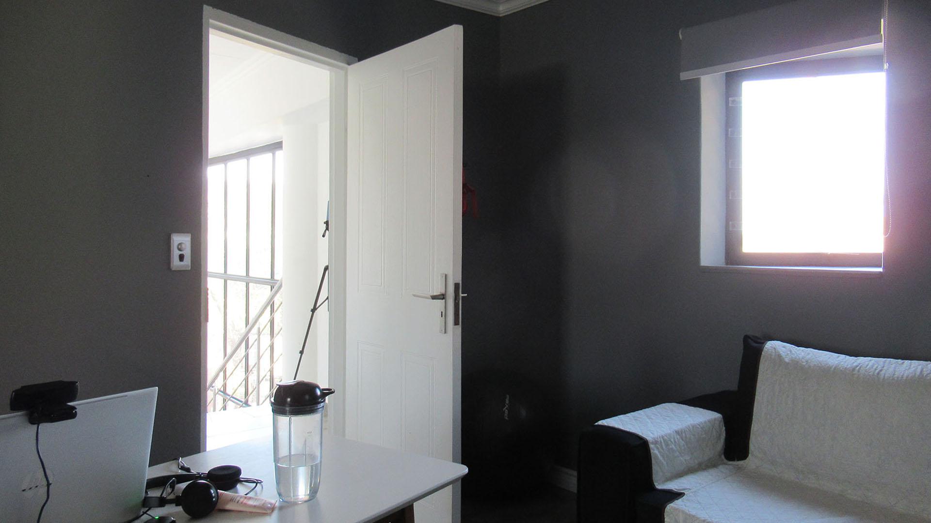 Bed Room 1 - 12 square meters of property in Bassonia
