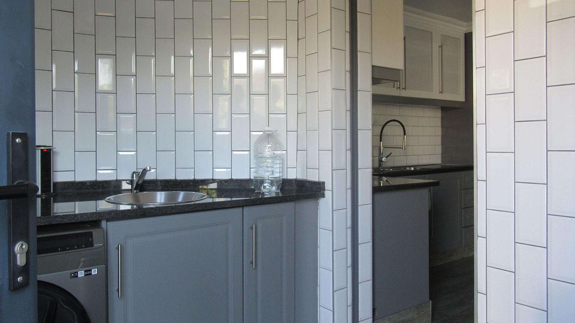 Scullery - 6 square meters of property in Bassonia
