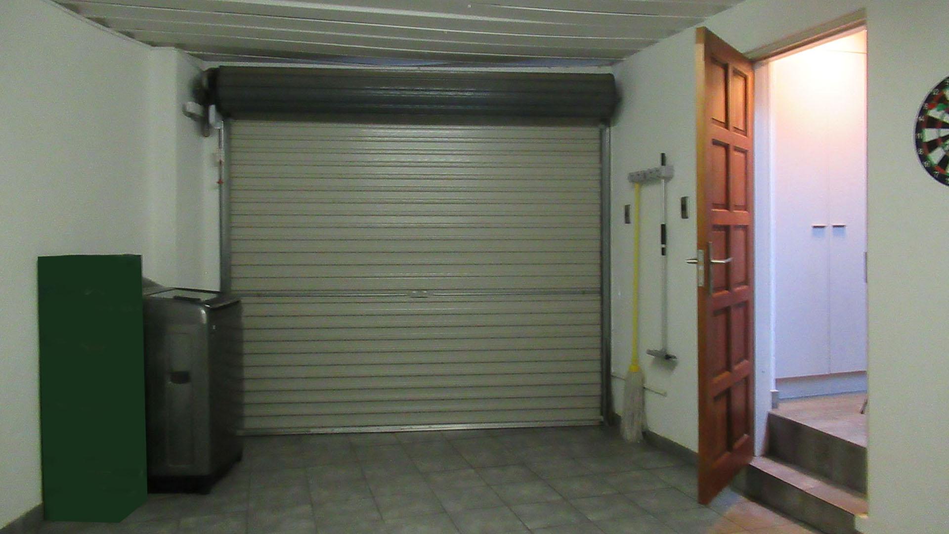 Spaces - 14 square meters of property in Bassonia