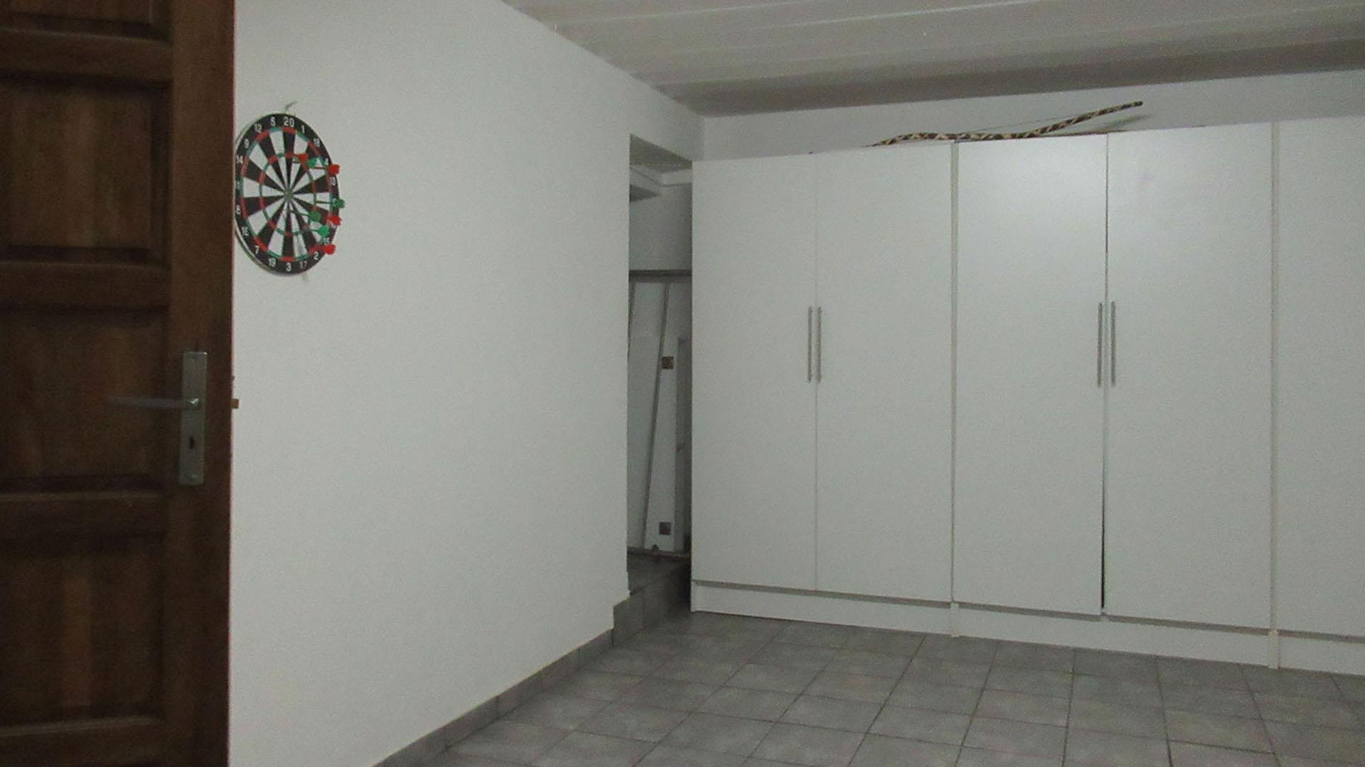 Spaces - 14 square meters of property in Bassonia
