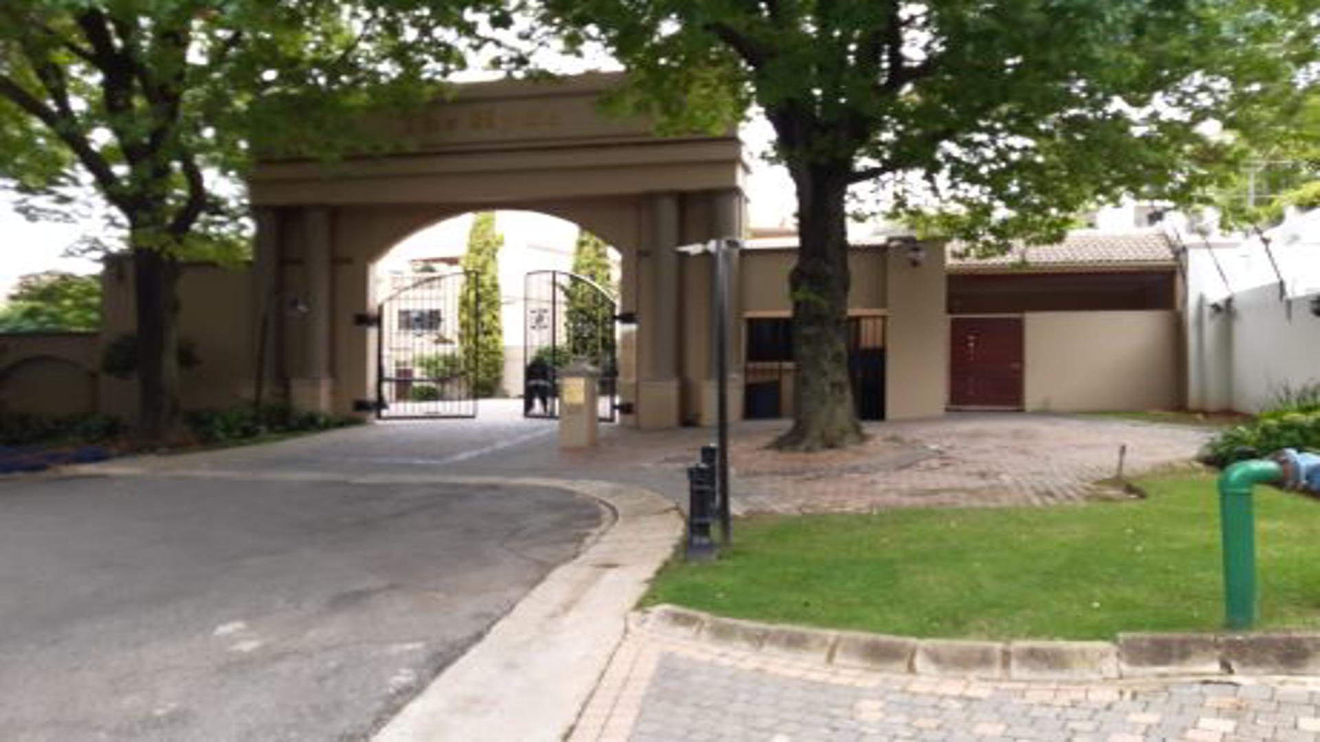 Front View of property in Hyde Park