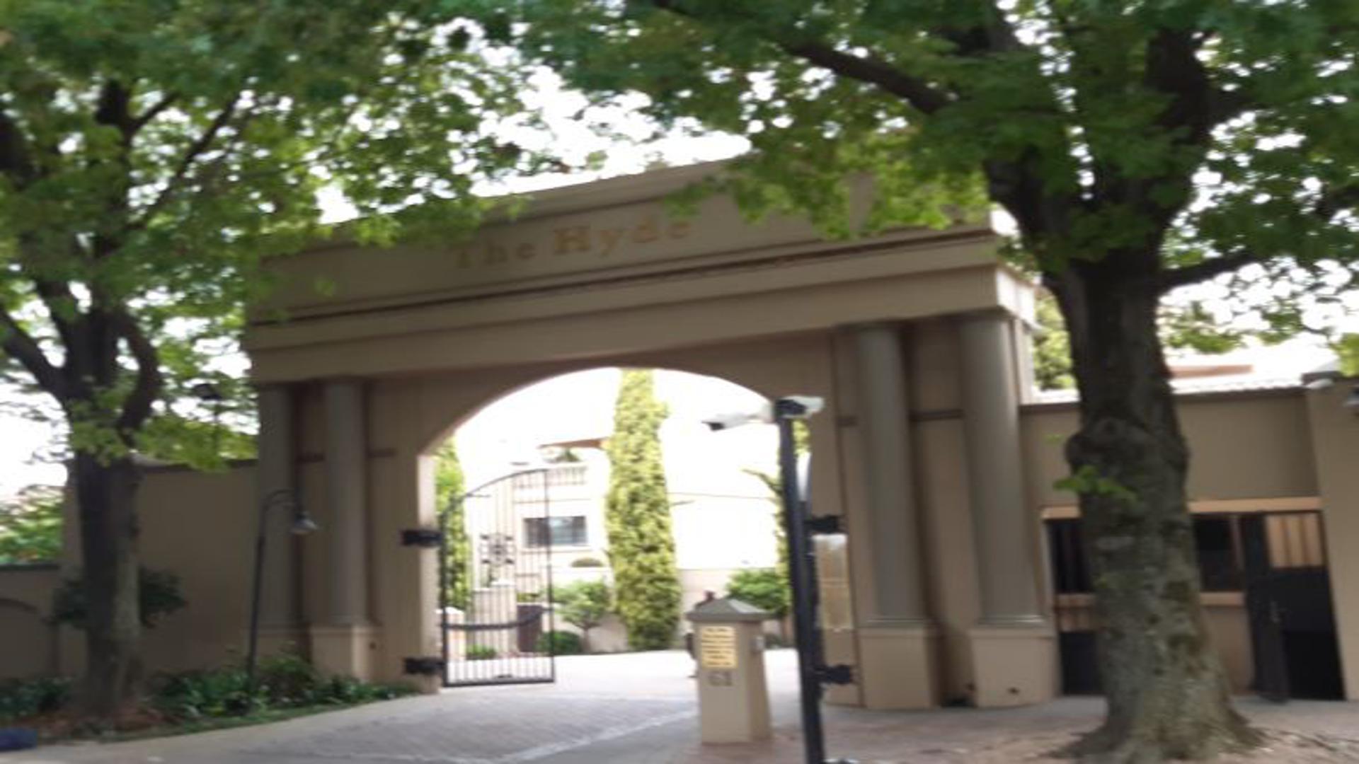 Front View of property in Hyde Park