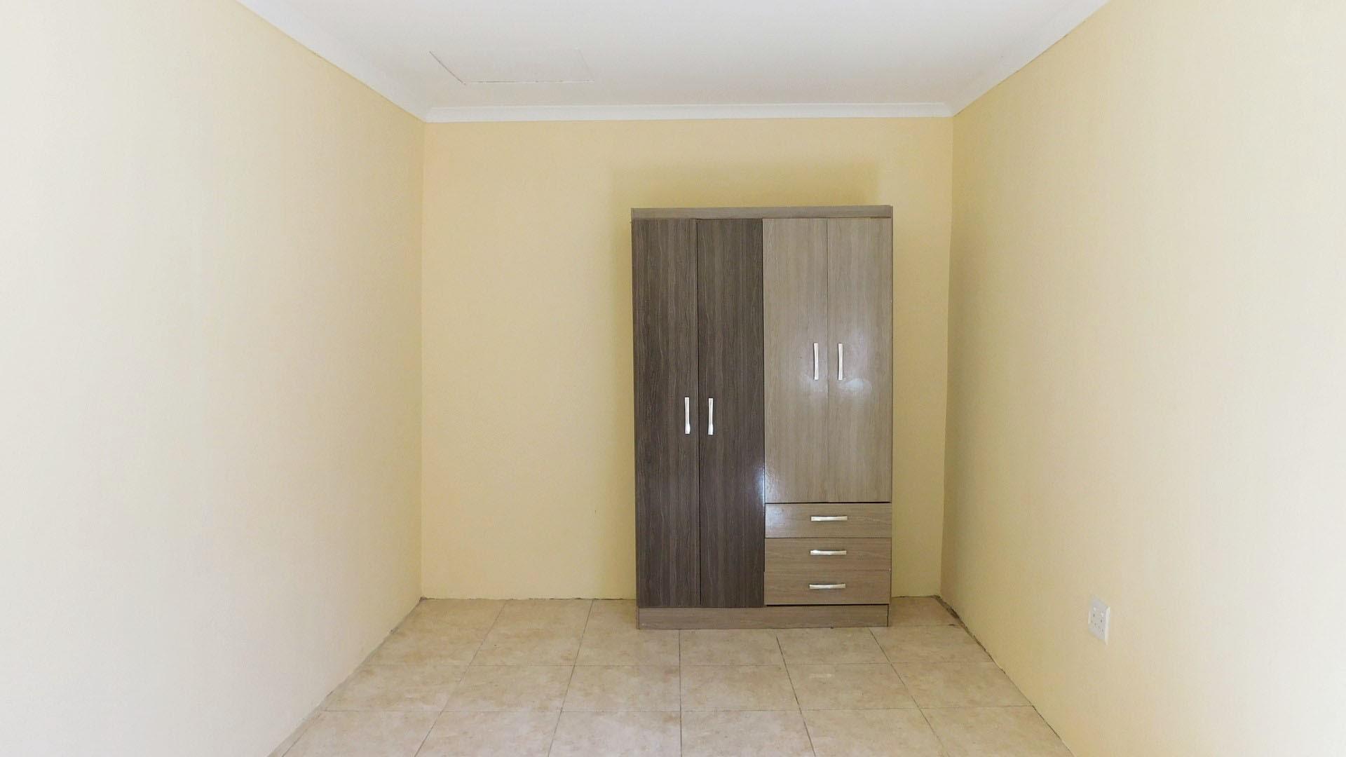 Bed Room 1 - 40 square meters of property in Berea West 