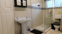 Main Bathroom - 5 square meters of property in Berea West 