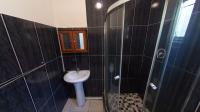 Bathroom 1 - 13 square meters of property in Berea West 
