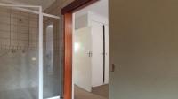 Main Bathroom - 5 square meters of property in Tijger Vallei
