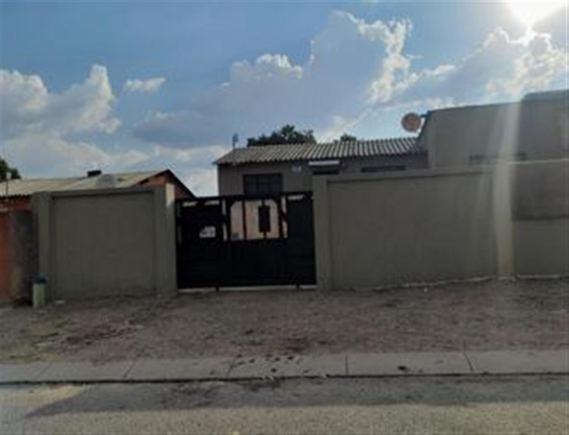 Front View of property in Umthambeka