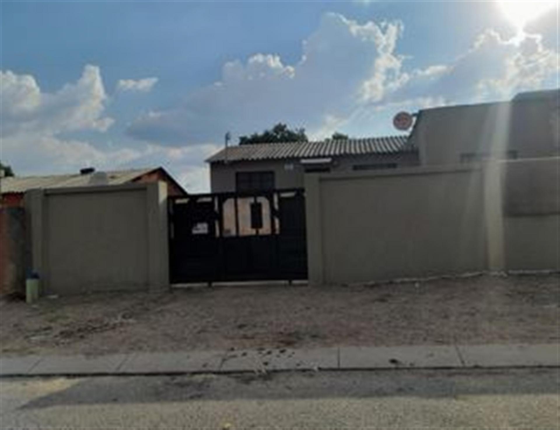 Front View of property in Umthambeka