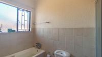 Bathroom 1 - 6 square meters of property in Edleen