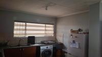 Kitchen - 10 square meters of property in Edleen