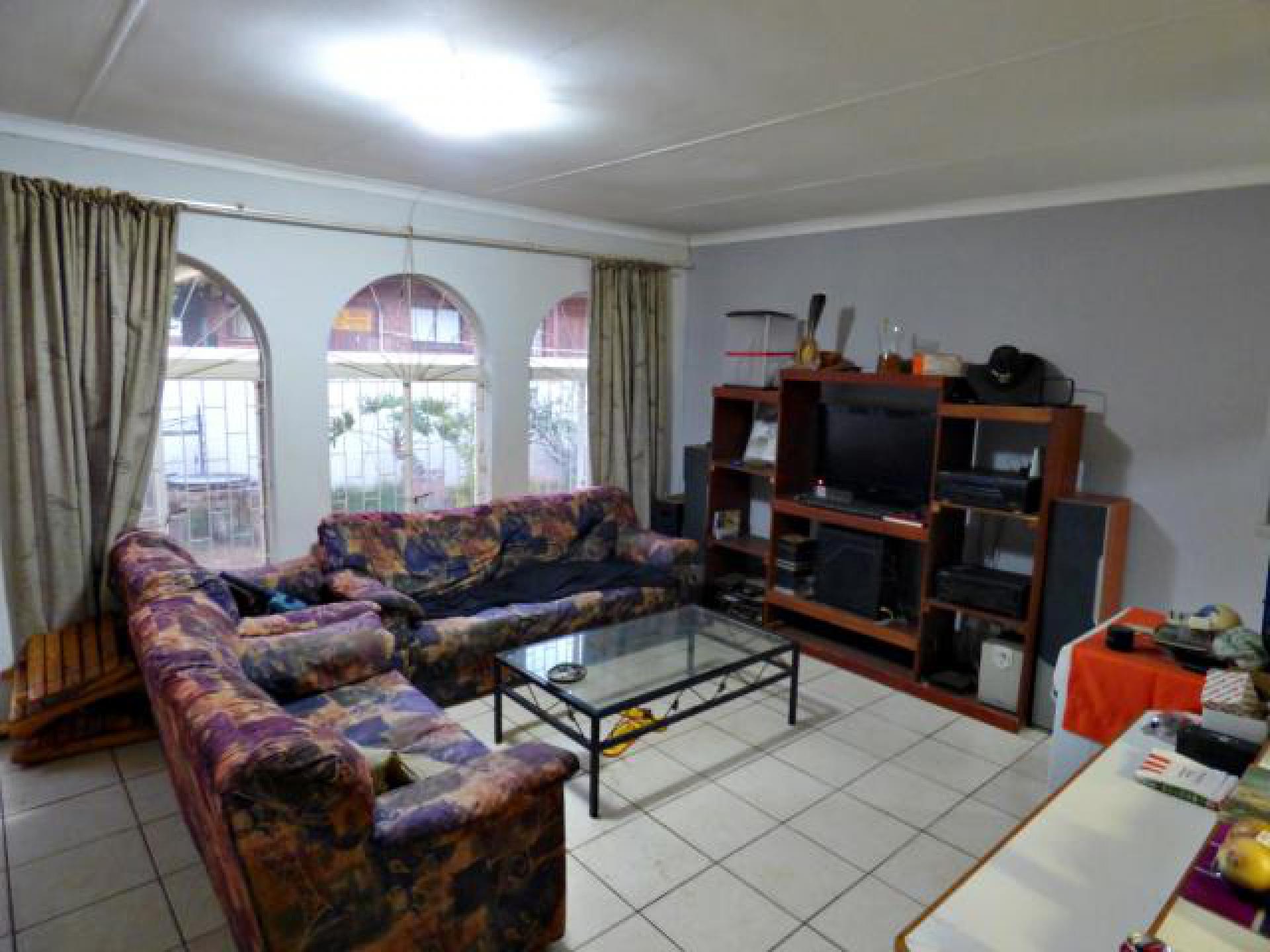 Lounges of property in Heuwelsig