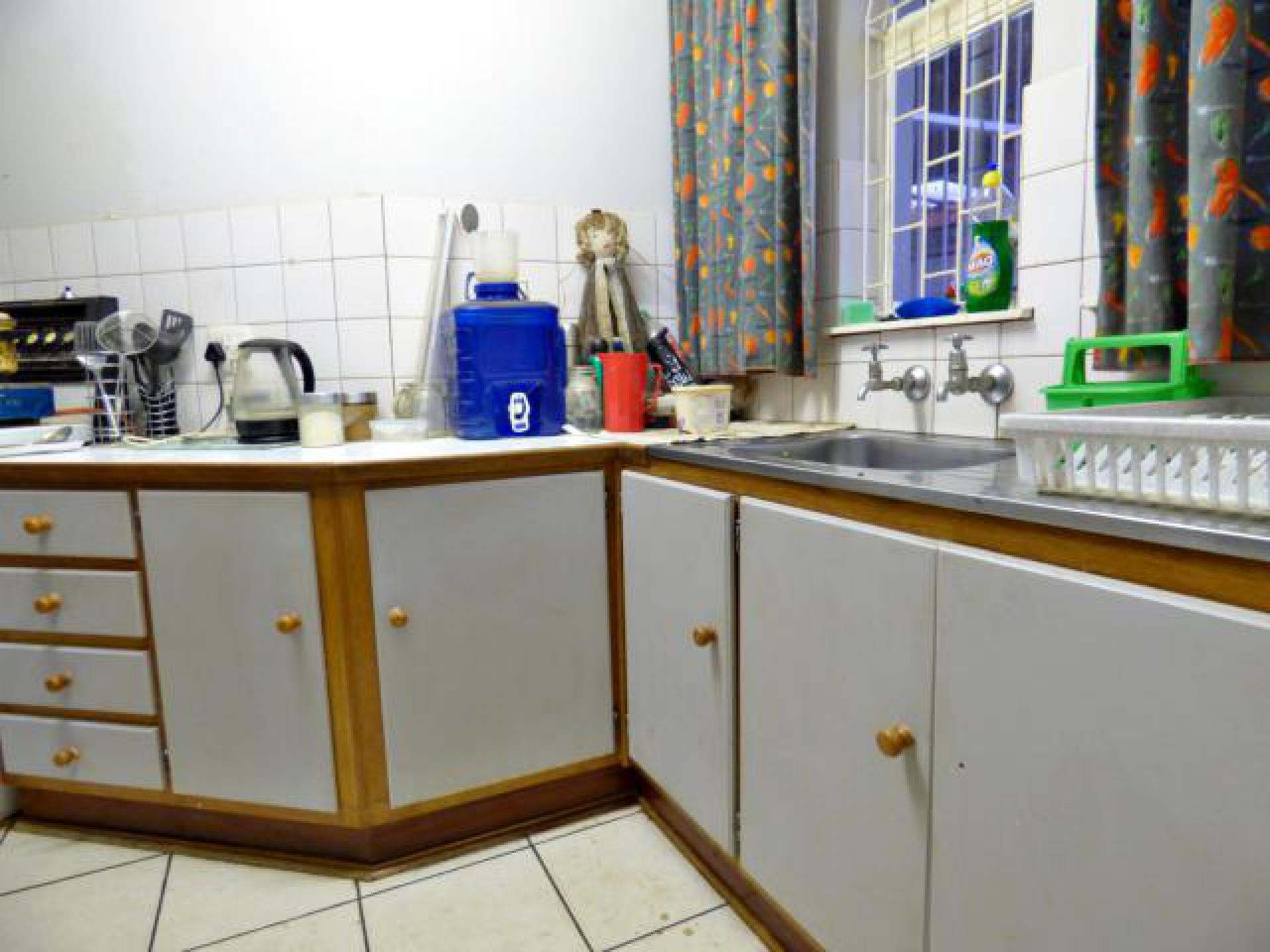 Kitchen of property in Heuwelsig