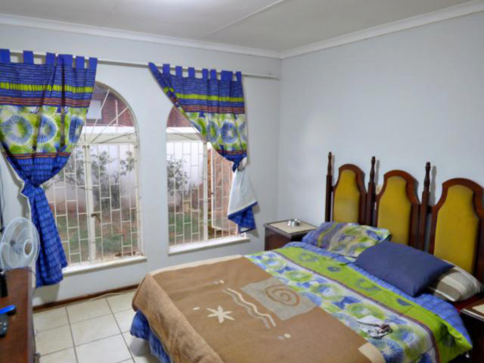 Bed Room 1 of property in Heuwelsig