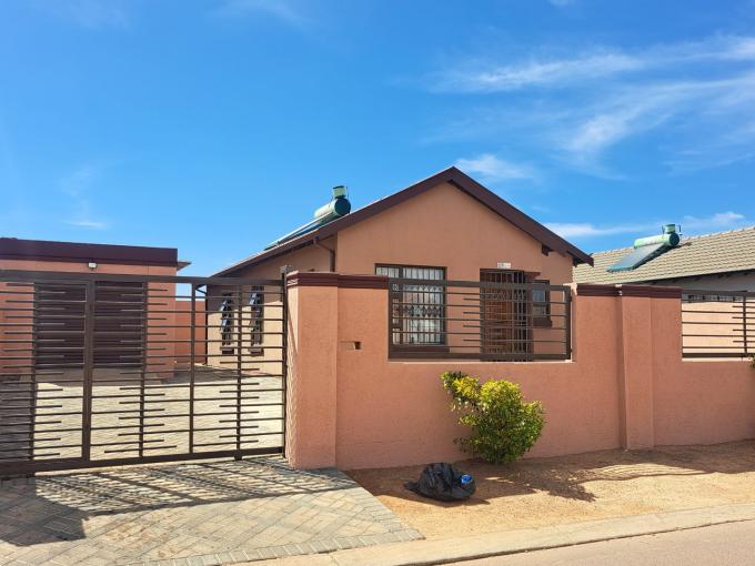 3 Bedroom House for Sale For Sale in Soshanguve East - MR589814