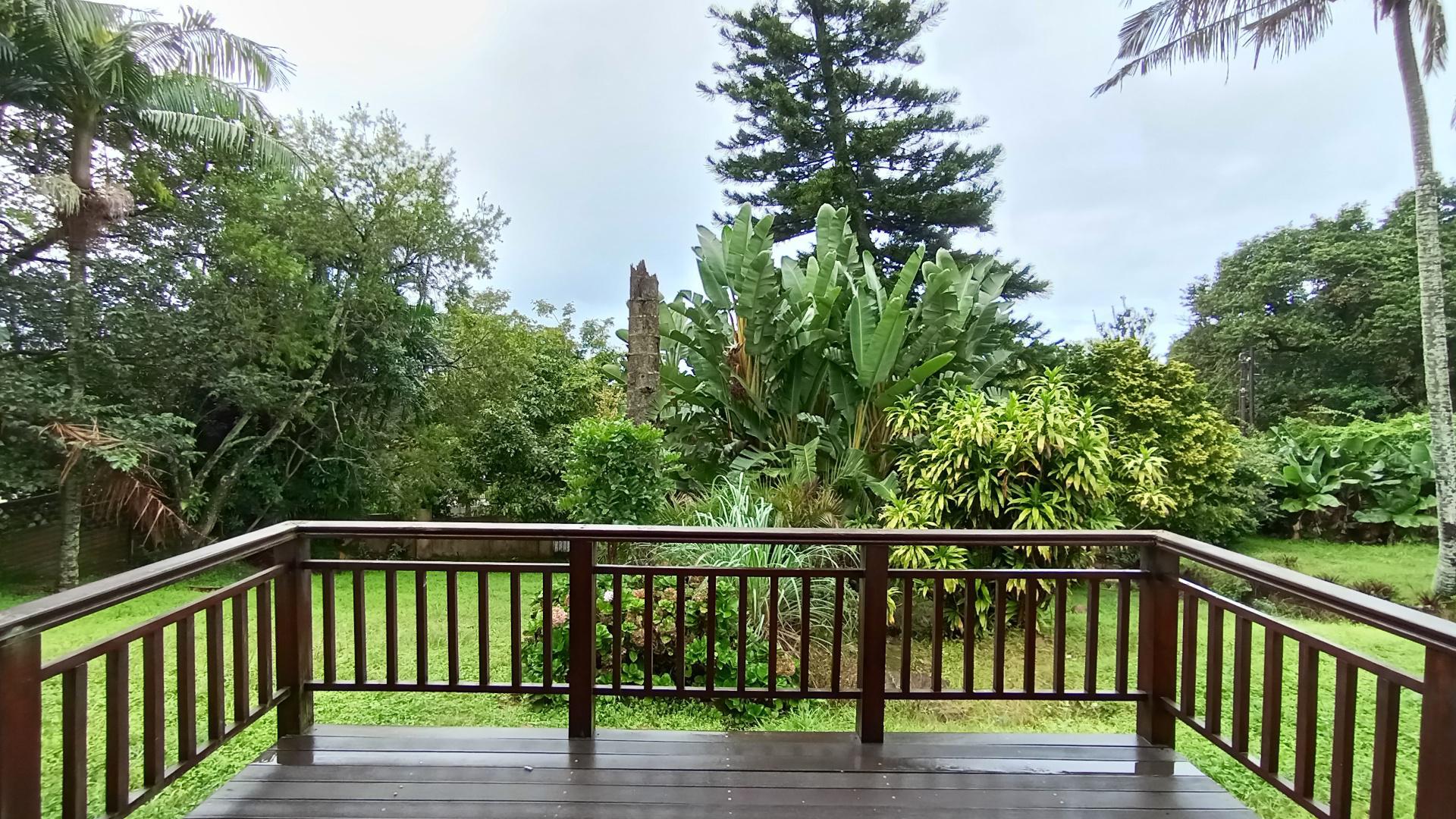 Patio - 52 square meters of property in Amanzimtoti 