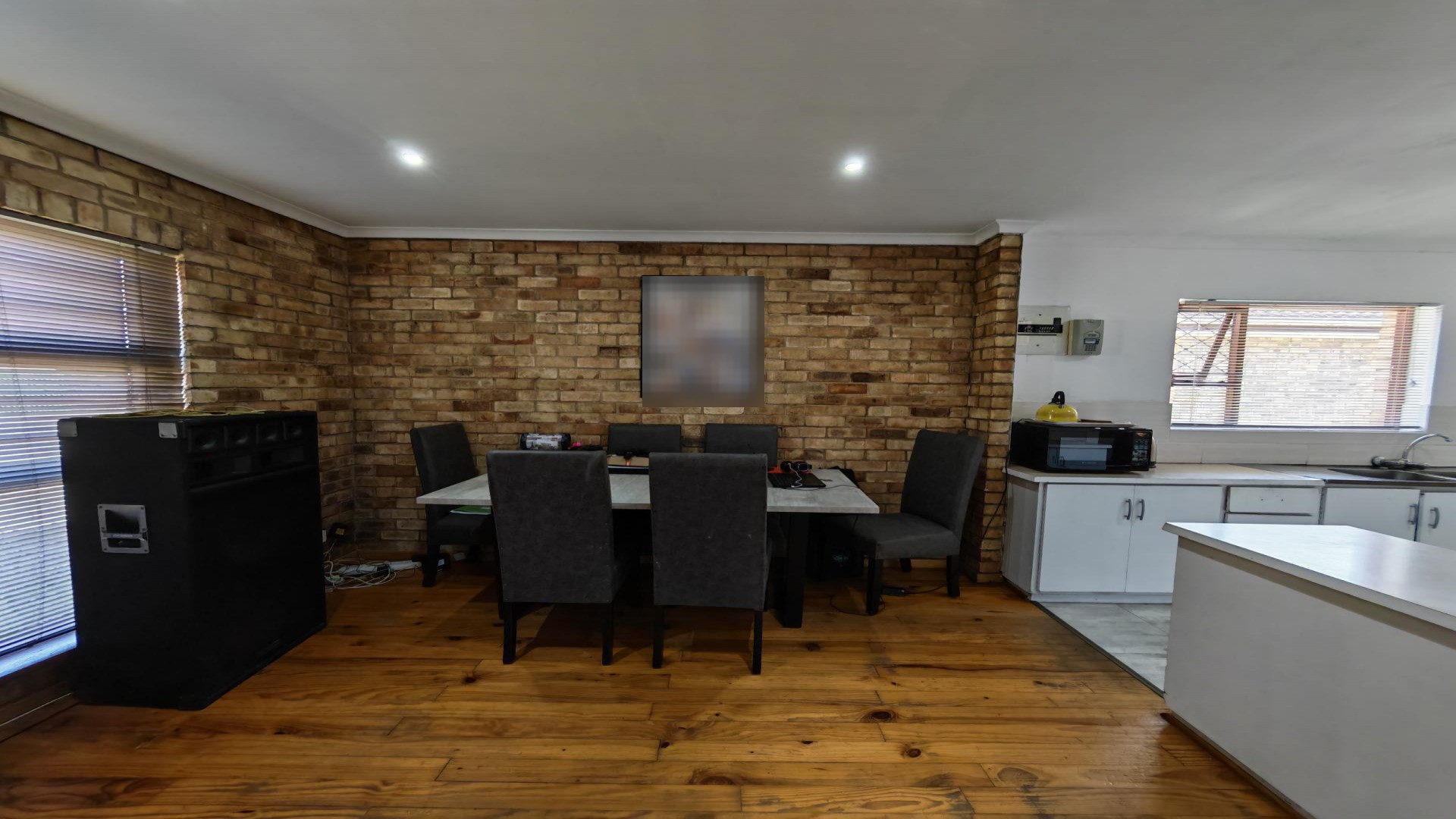 Dining Room of property in Rowallan Park