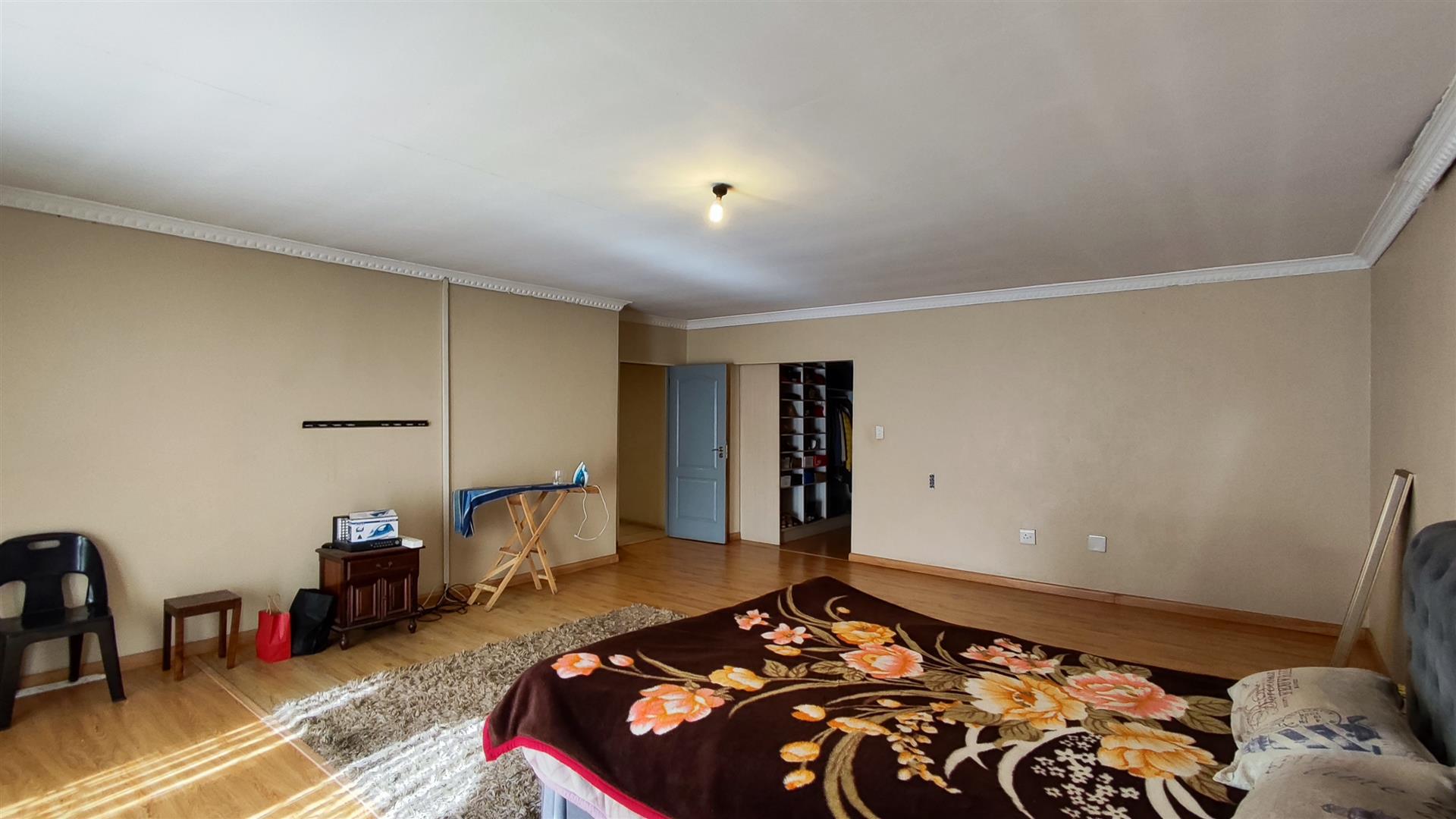 Main Bedroom - 64 square meters of property in Dawn Park