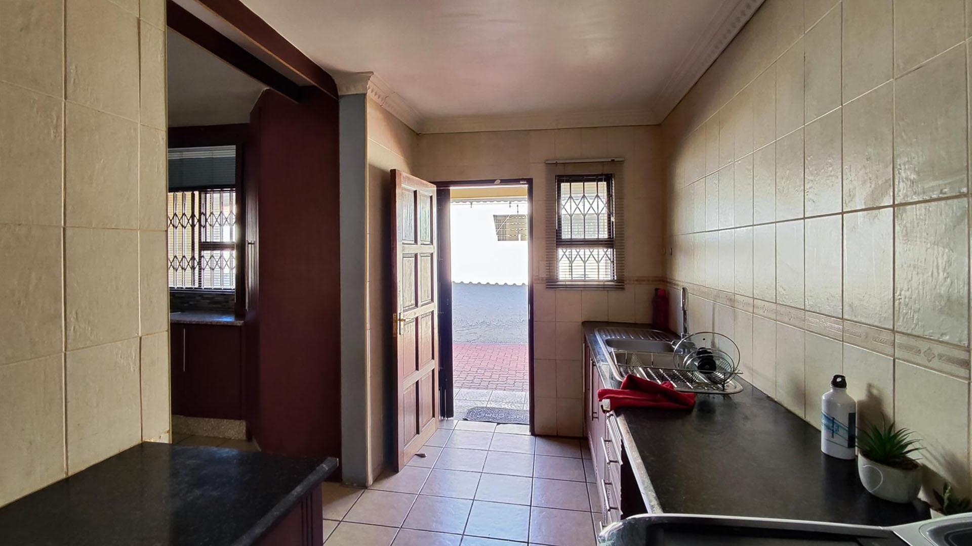 Scullery - 11 square meters of property in Dawn Park