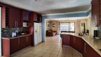 Kitchen - 25 square meters of property in Dawn Park