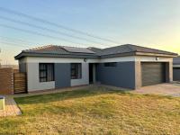 3 Bedroom 2 Bathroom House for Sale for sale in Thatchfield