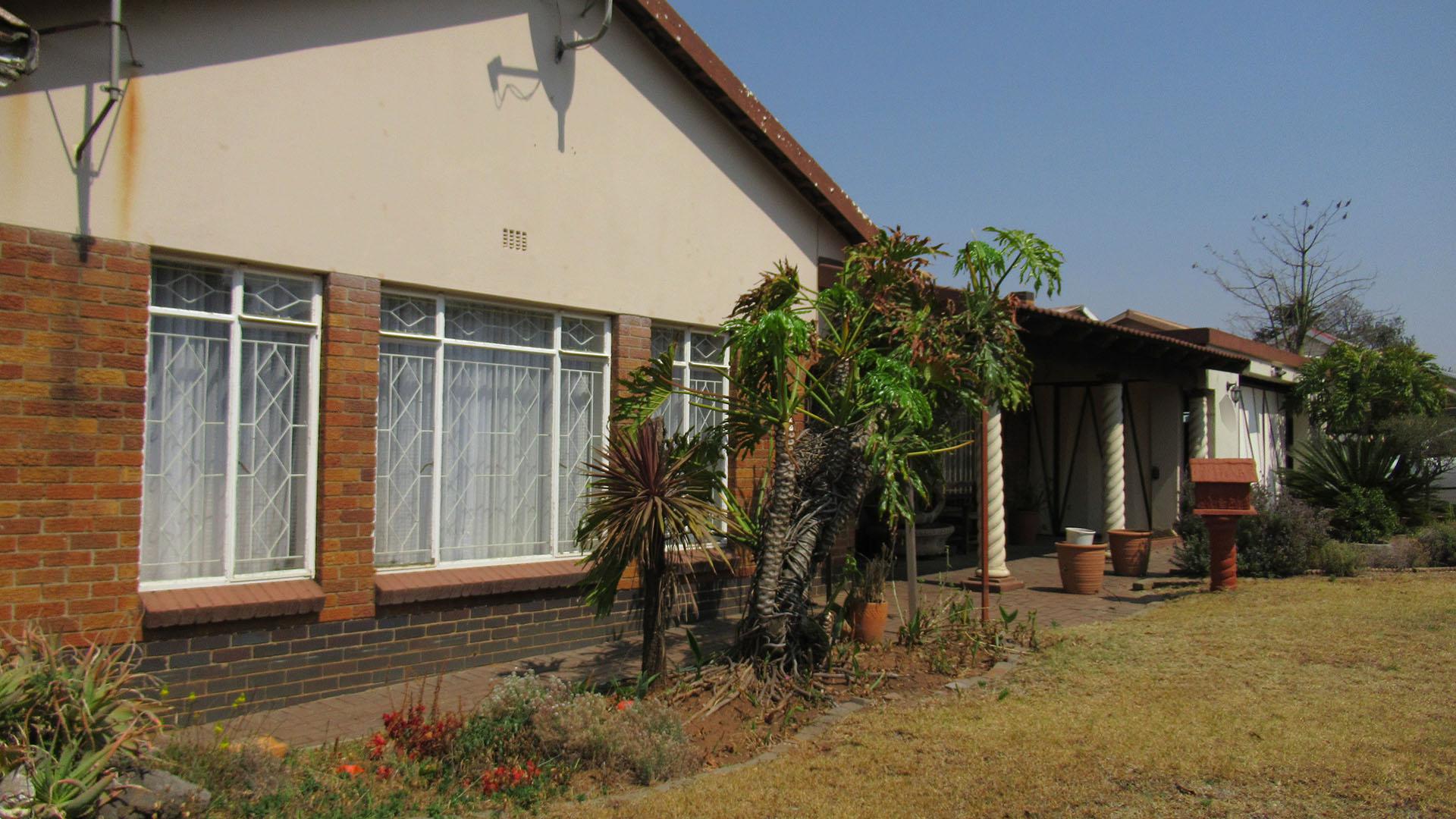 Standard Bank EasySell 4 Bedroom House for Sale in Horison