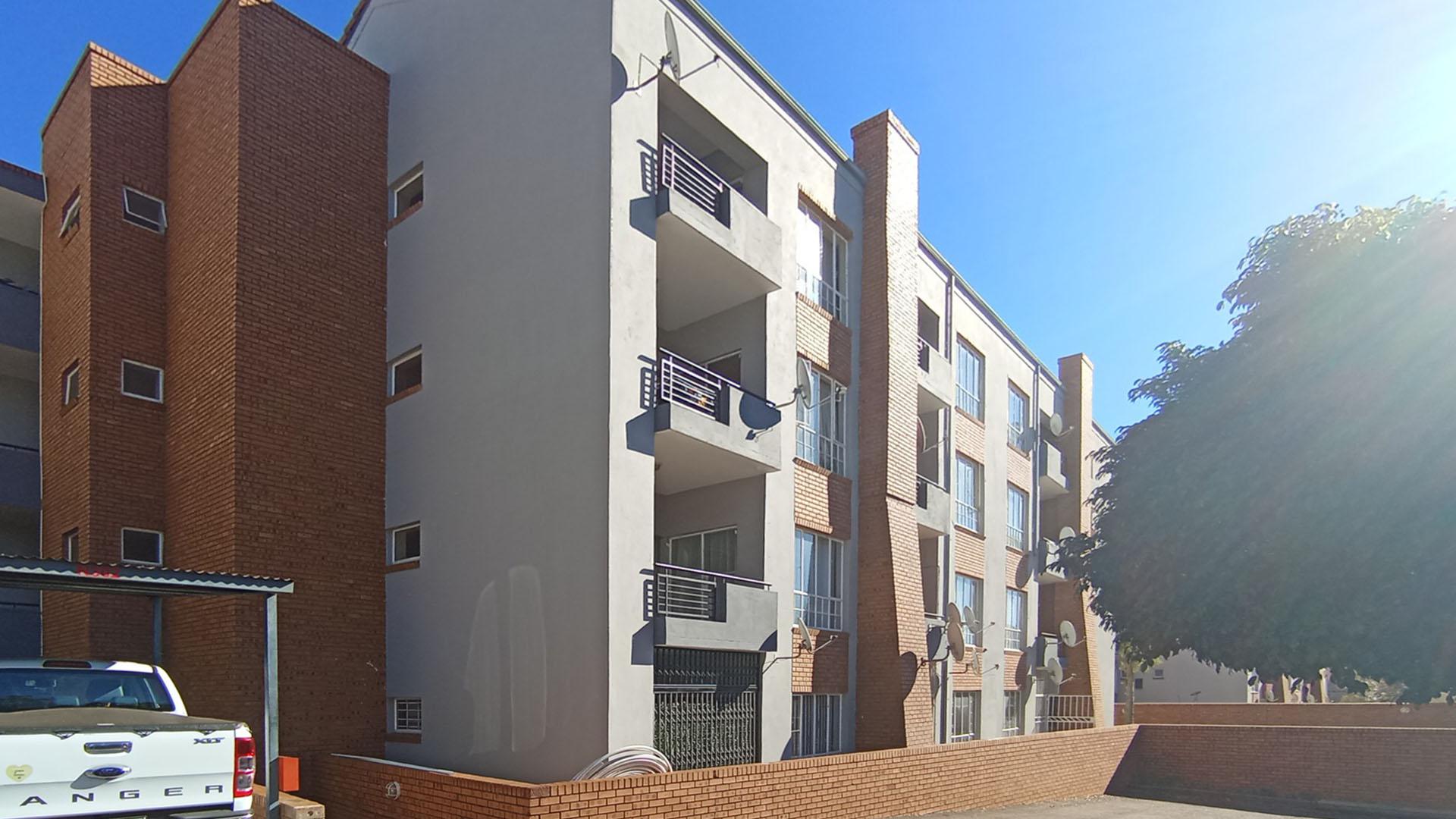 Front View of property in Waterkloof Glen