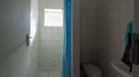 Bathroom 1 - 4 square meters of property in Waterkloof Glen