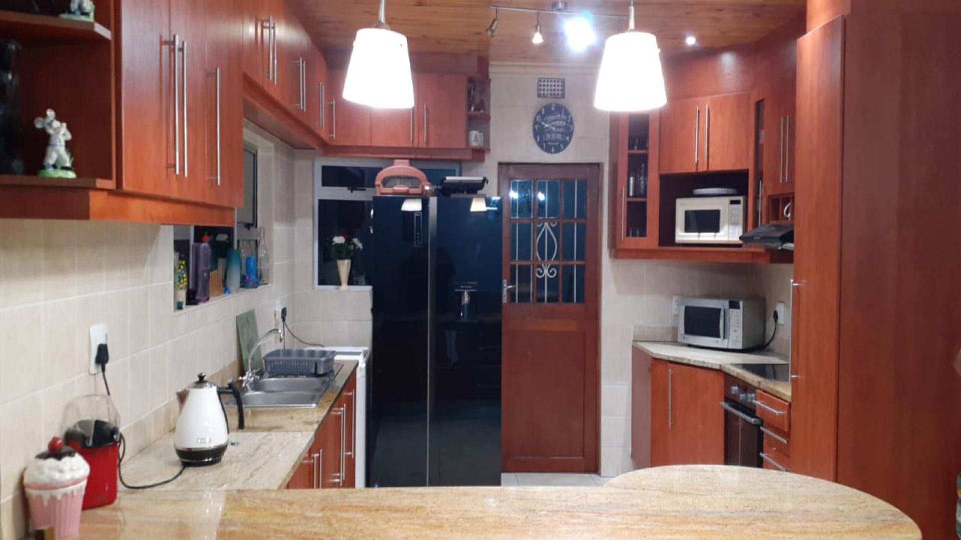 Kitchen of property in Zeekoei Vlei