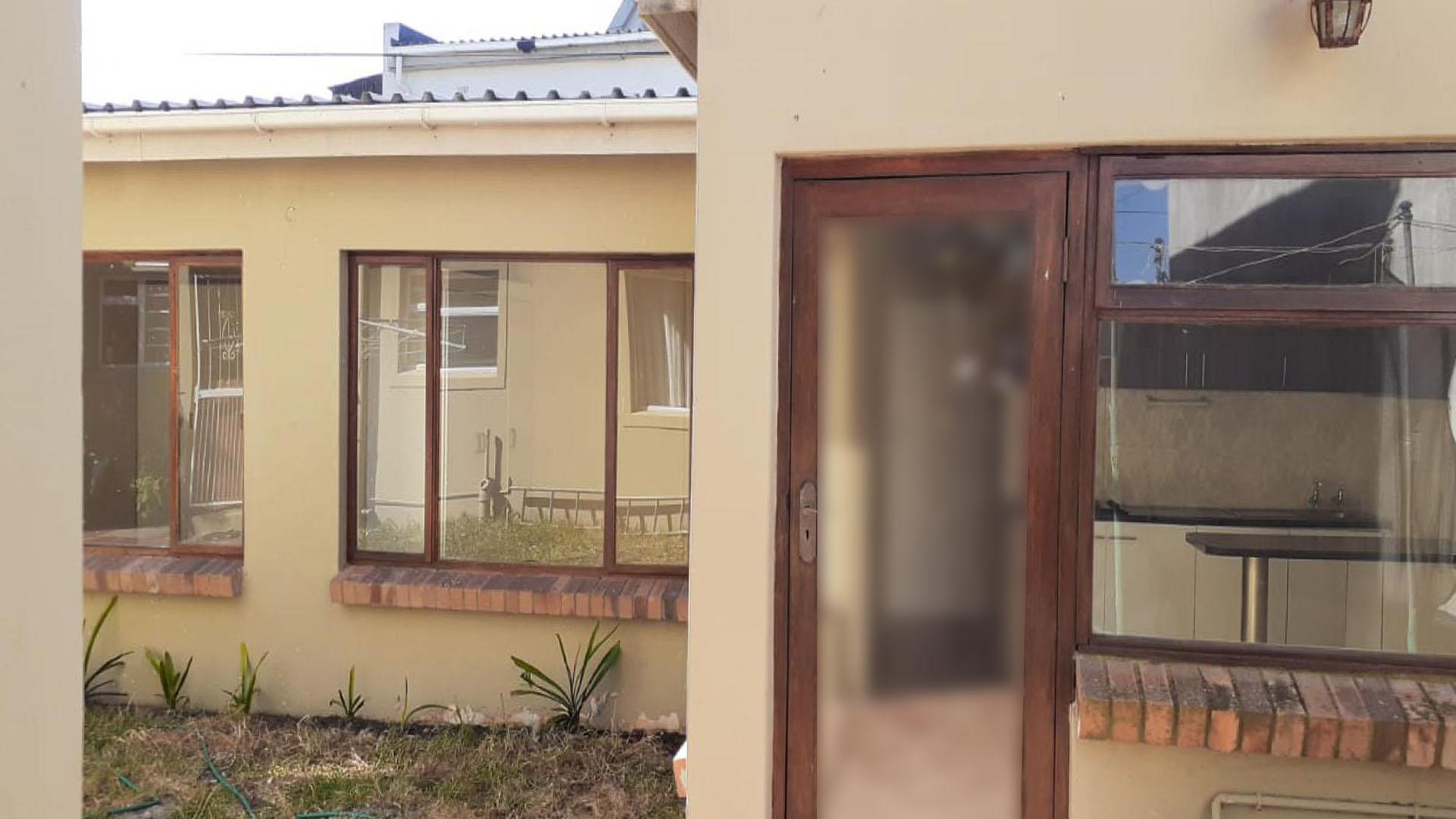 Backyard of property in Zeekoei Vlei