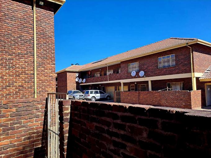 2 Bedroom Apartment for Sale For Sale in Polokwane - MR590221