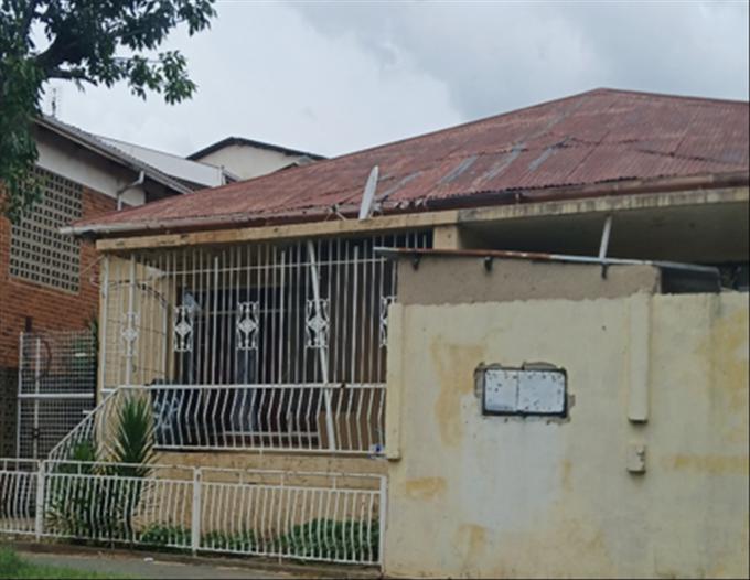 Standard Bank SIE Sale In Execution 2 Bedroom House for Sale in Kenilworth - JHB - MR590263