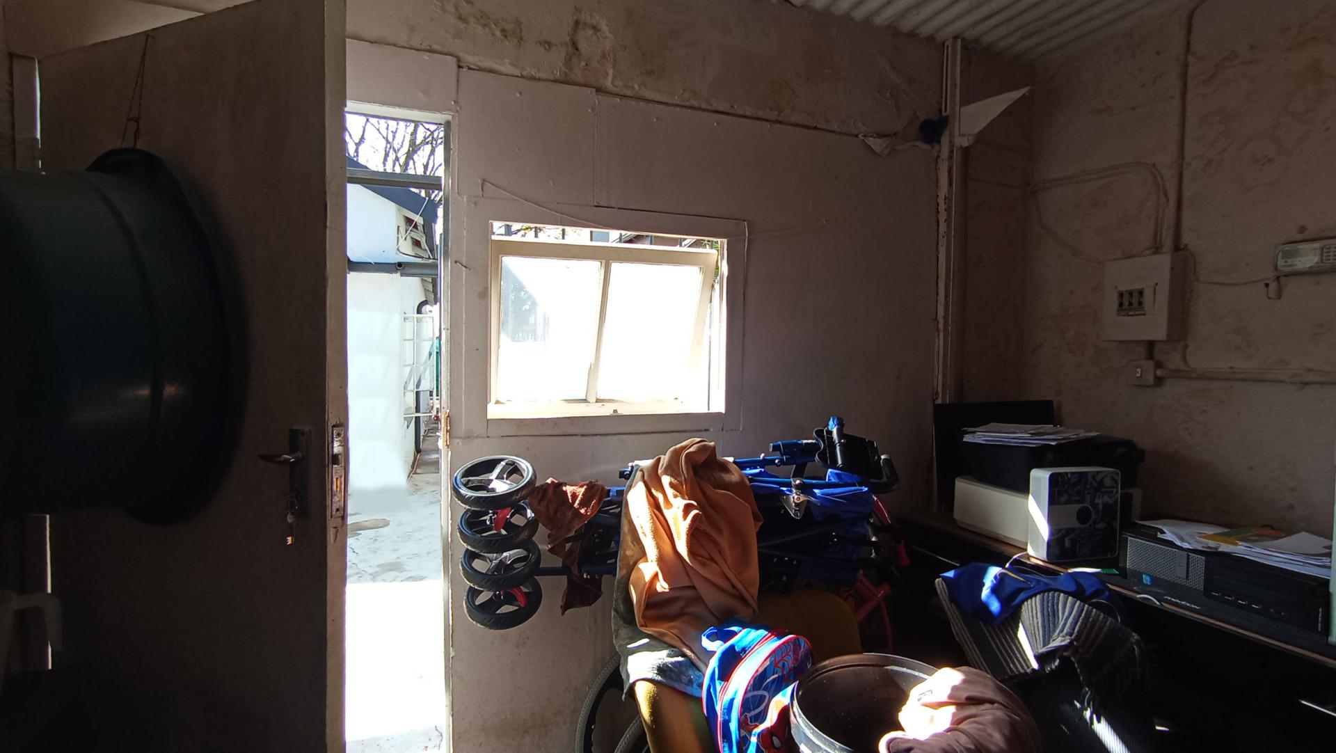 Bed Room 1 - 47 square meters of property in Orange Grove