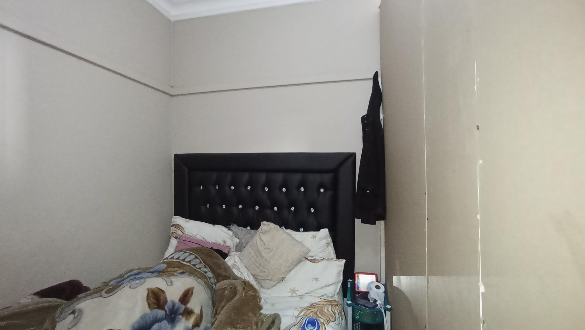 Bed Room 1 - 47 square meters of property in Orange Grove