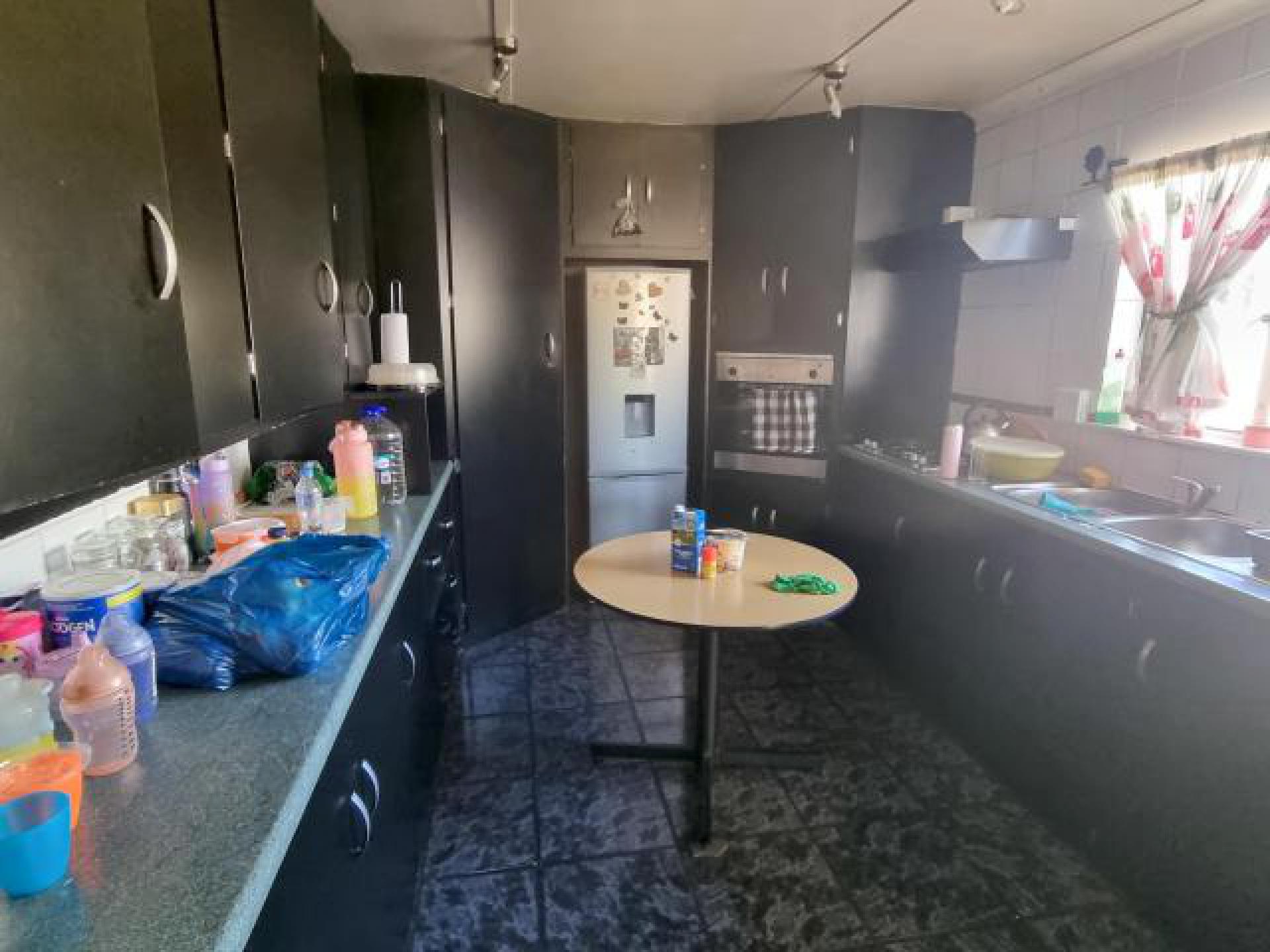 Kitchen of property in Uitsig