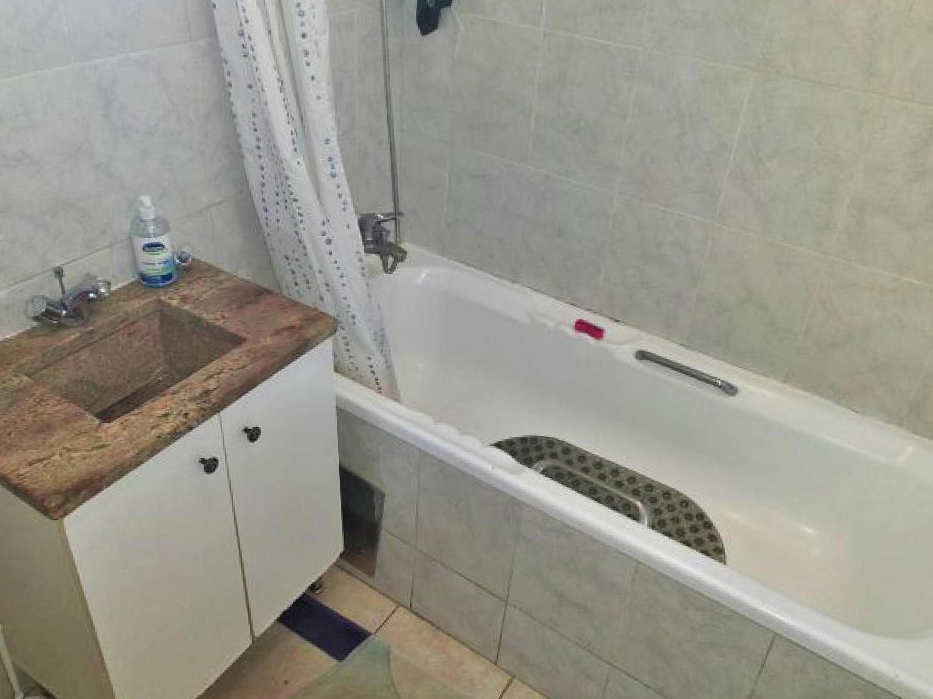 Bathroom 1 of property in Lambton