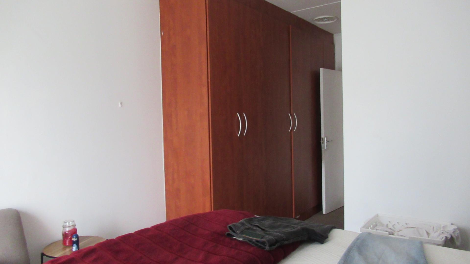 Main Bedroom - 19 square meters of property in Vanderbijlpark