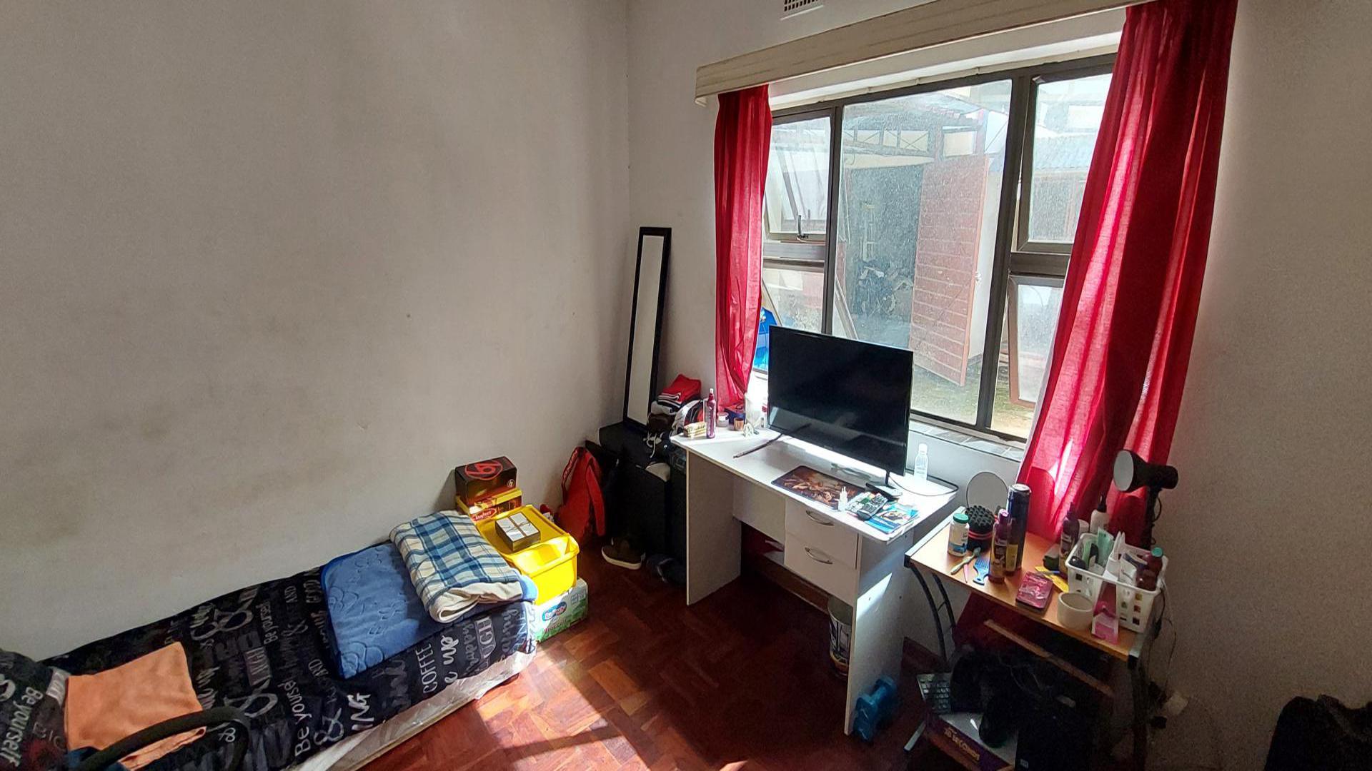 Bed Room 4 of property in Rietfontein