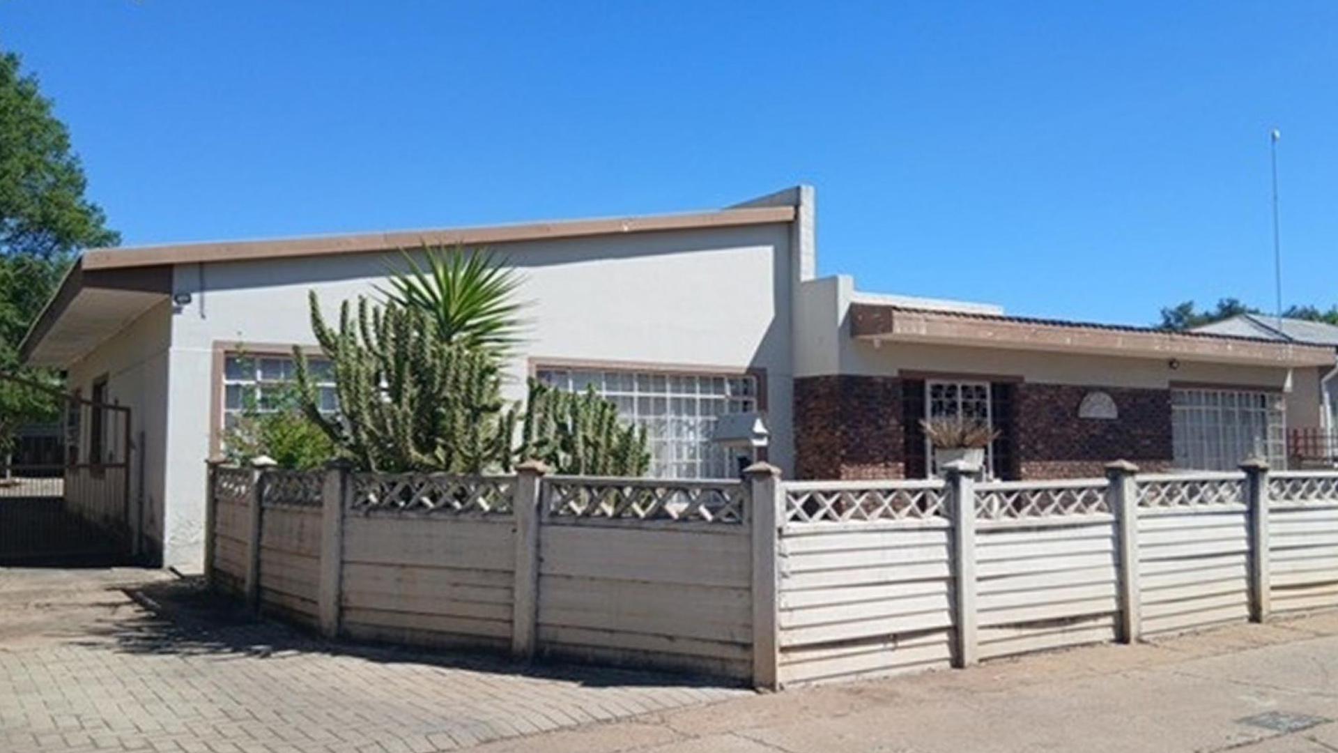 Front View of property in Potchefstroom
